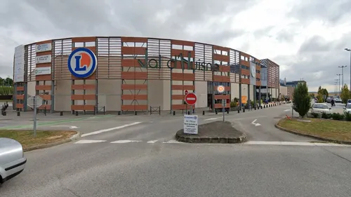 Agression chez Leclerc à Cherré : "J’ai vu l’homme sortir un cutter !"